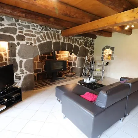 펜션 Maison Cosy 3 Chambres, Wifi, Cheminee, Parc 2700m², Proche Puy Mary - Fr-1-742-183 Saint-Hippolyte (Cantal)